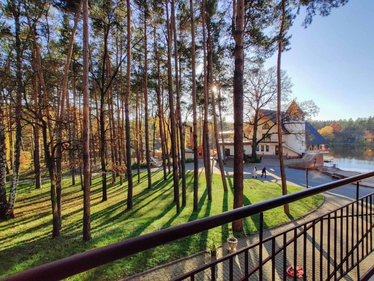 Отель Заміський комплекс Пуща Лісна Moschun Номер фото